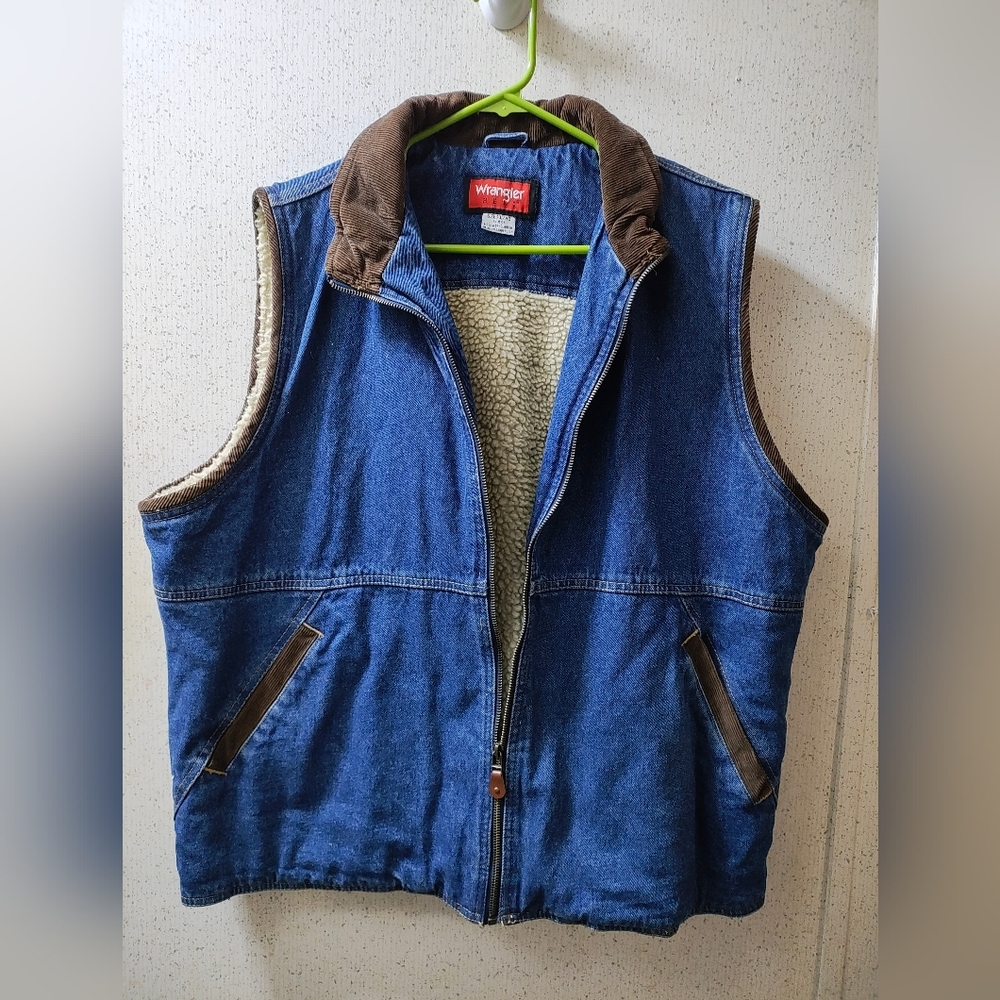 Wrangler Hero Denim Vest Sherpa Lined Men's XL Corduroy Accents Clean